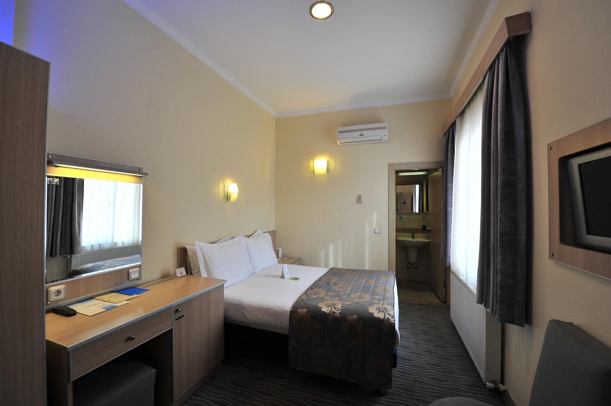 Hotel Olimpiyat Istanbul Room photo